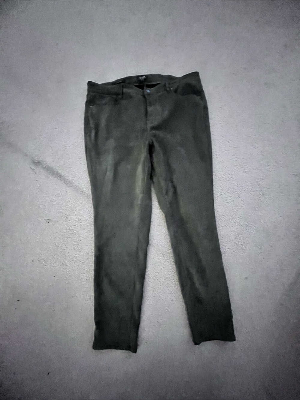 NYDJ Slim Leg Pants in Olive Green